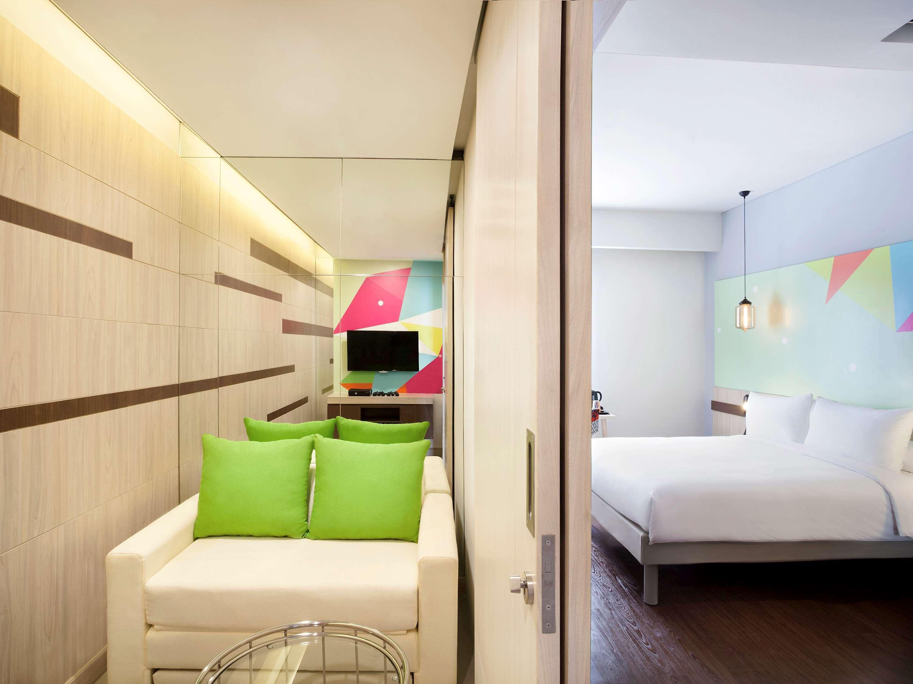 Ibis Styles Jakarta Sunter Екстериор снимка
