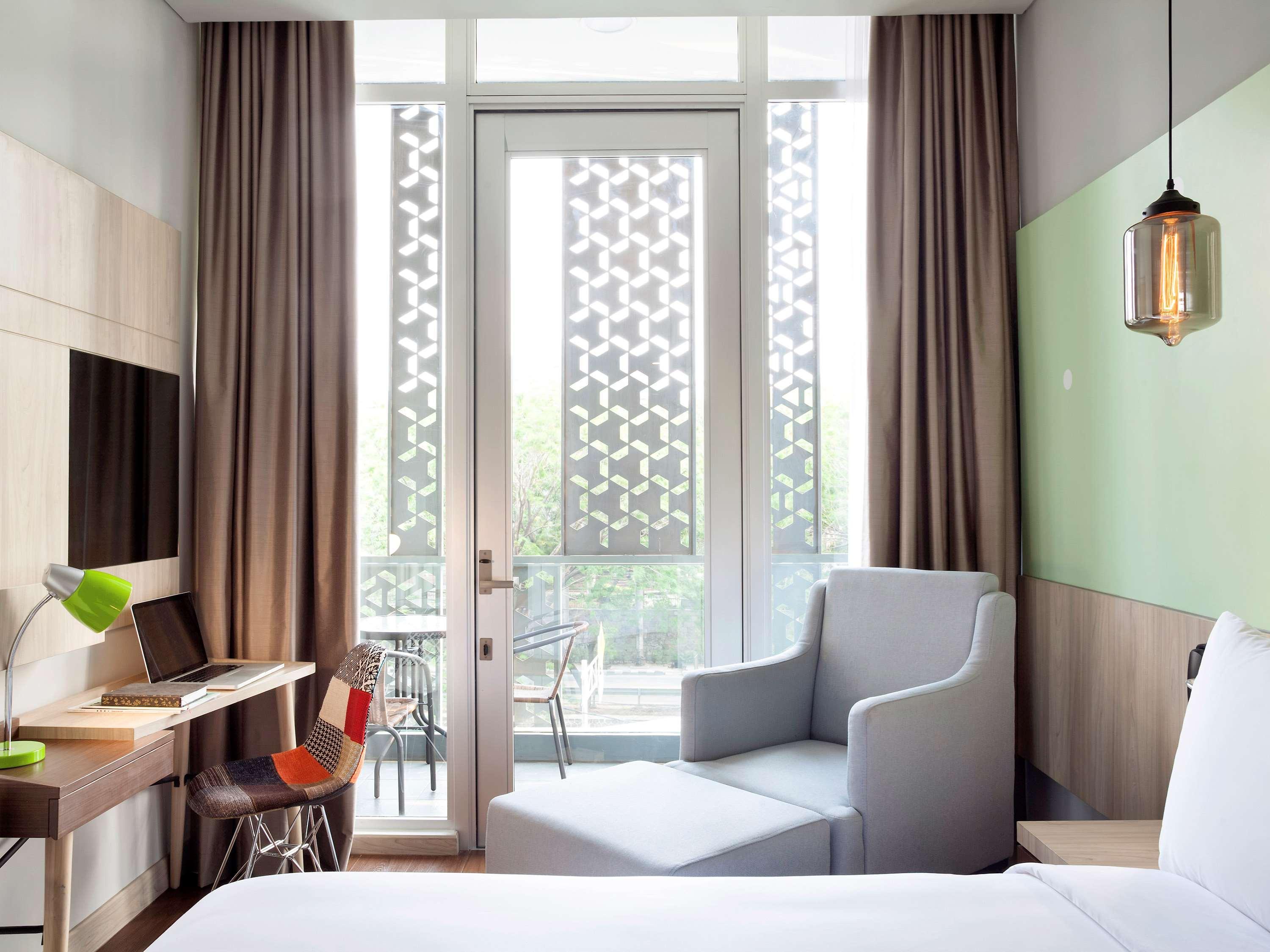 Ibis Styles Jakarta Sunter Екстериор снимка