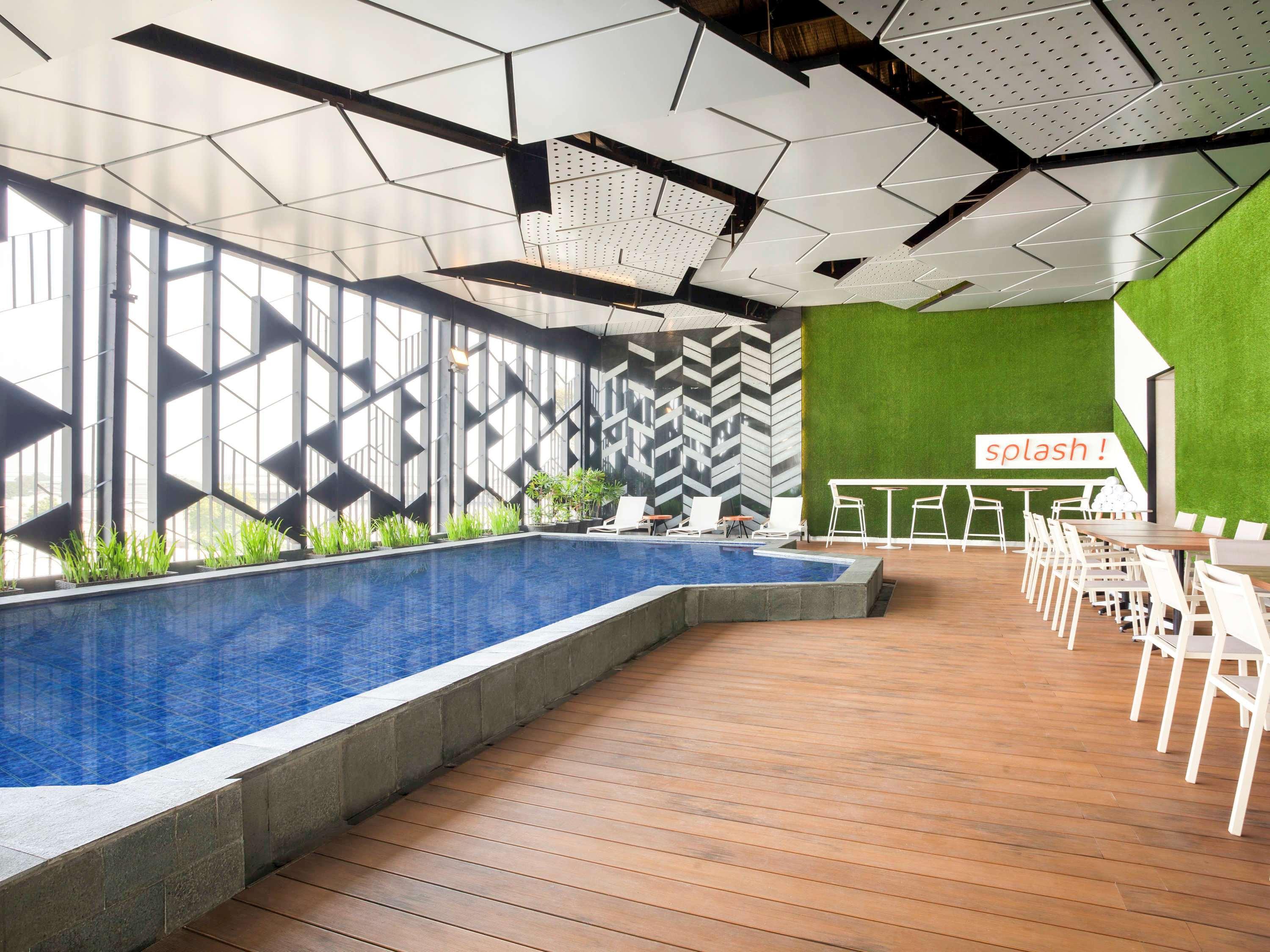 Ibis Styles Jakarta Sunter Екстериор снимка