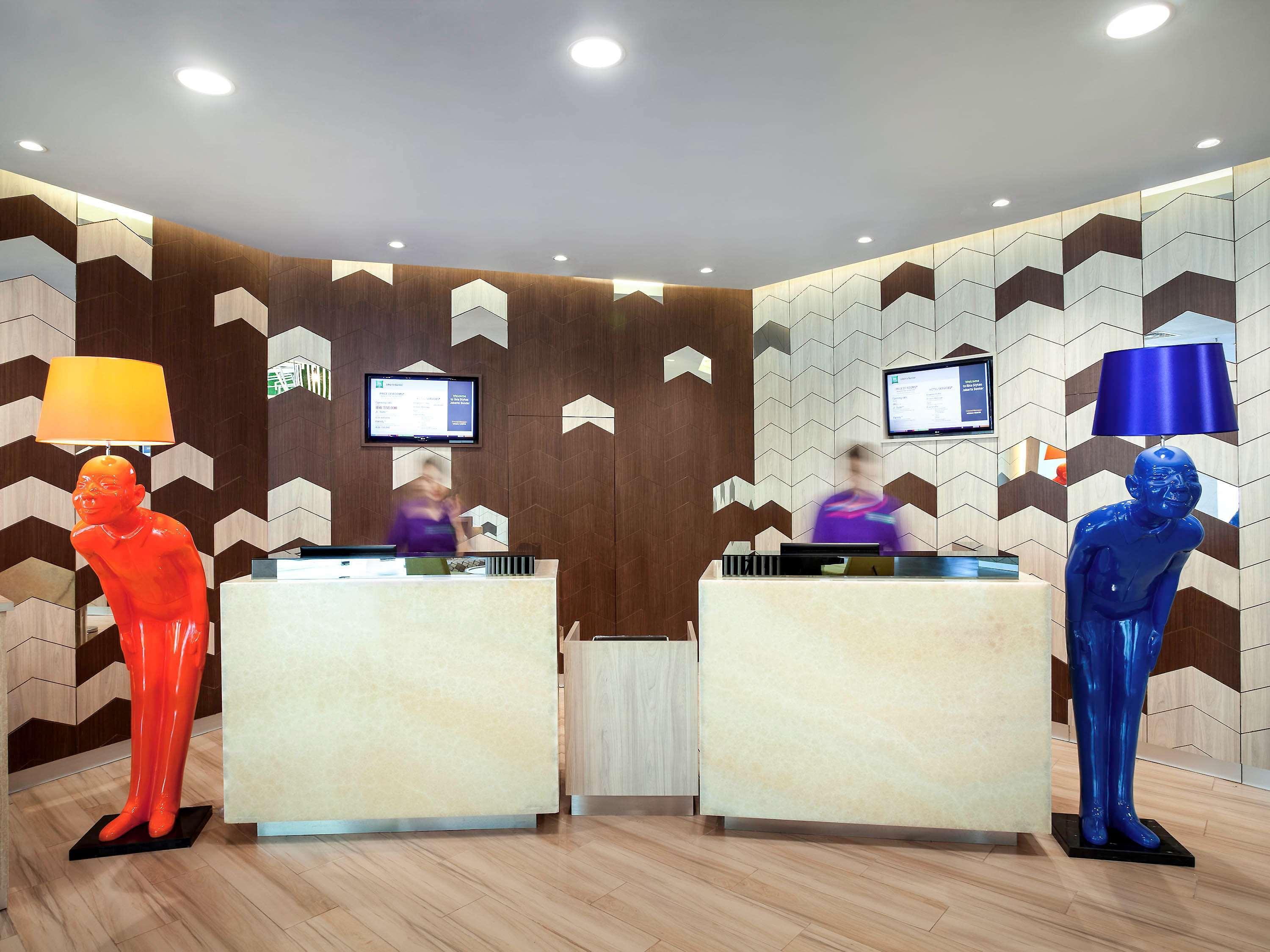 Ibis Styles Jakarta Sunter Екстериор снимка